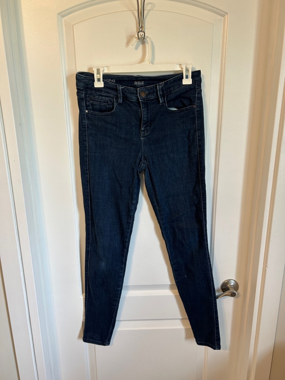 a.n.a Women's Dark Indigo Skinny Jeans - Deep Blue Stretch